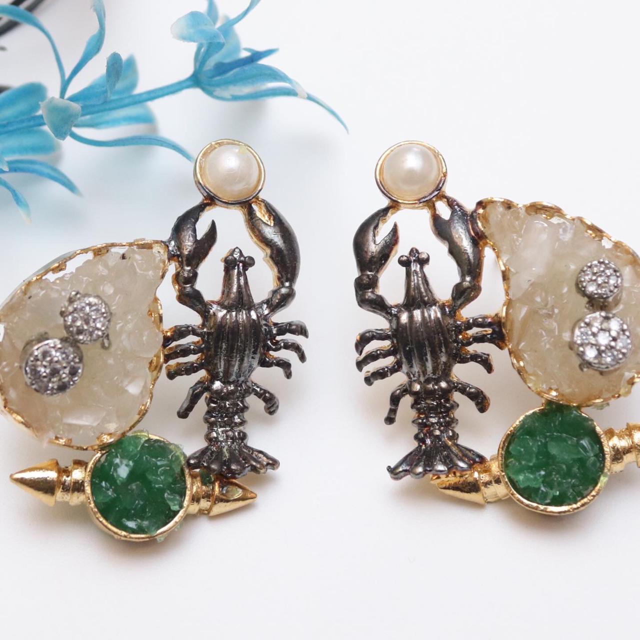 Scorpion Crush Earrings - Riwaaj