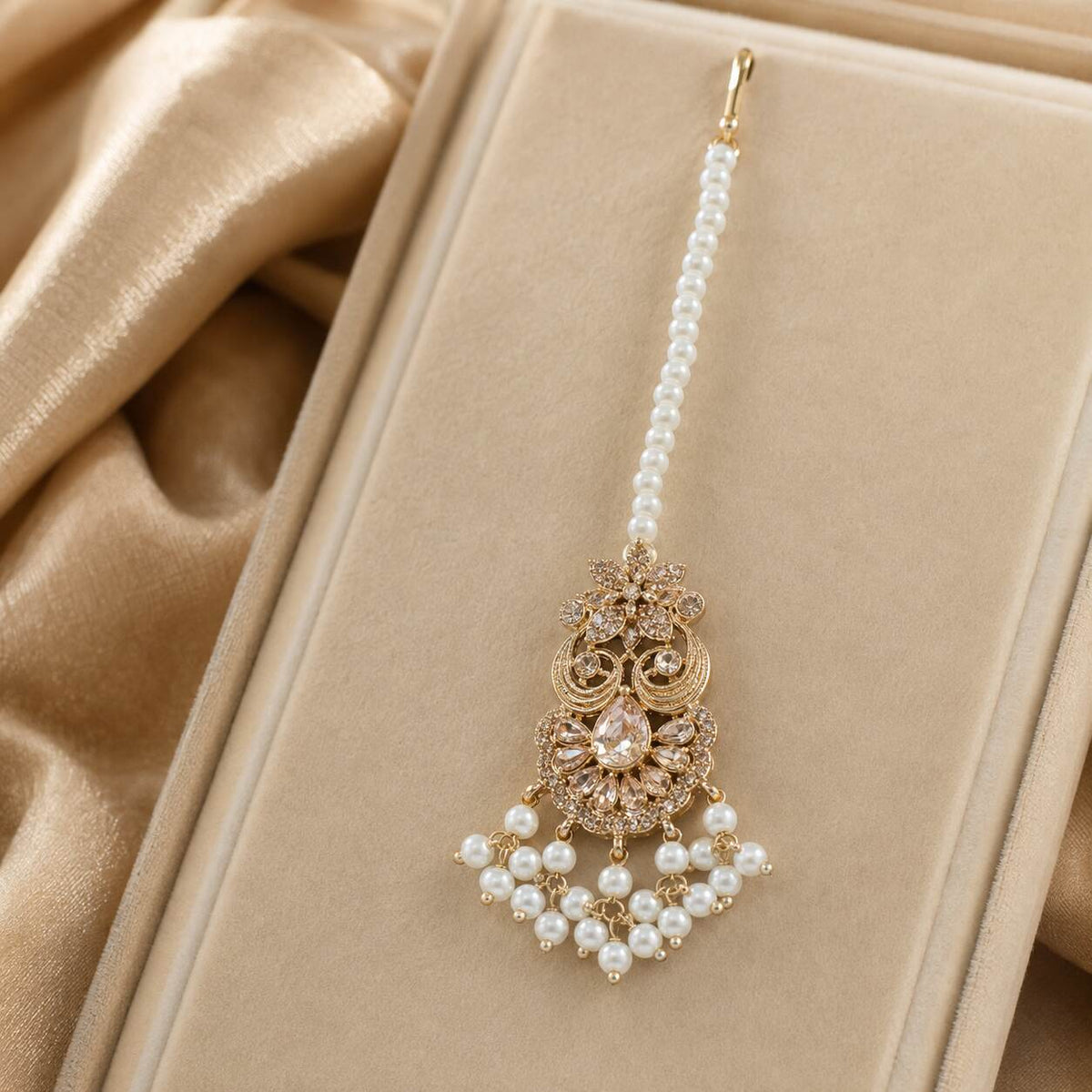 Noor-e-Sahar Pearl Grand Bridal Jewellery Set