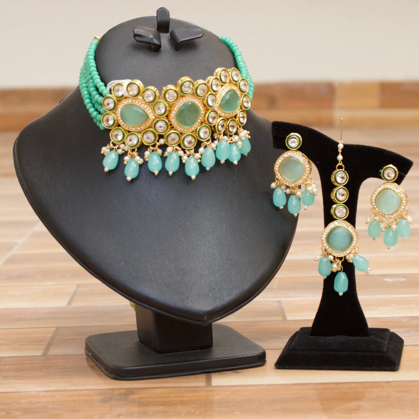Nooraniya Stone Choker Set - Riwaaj
