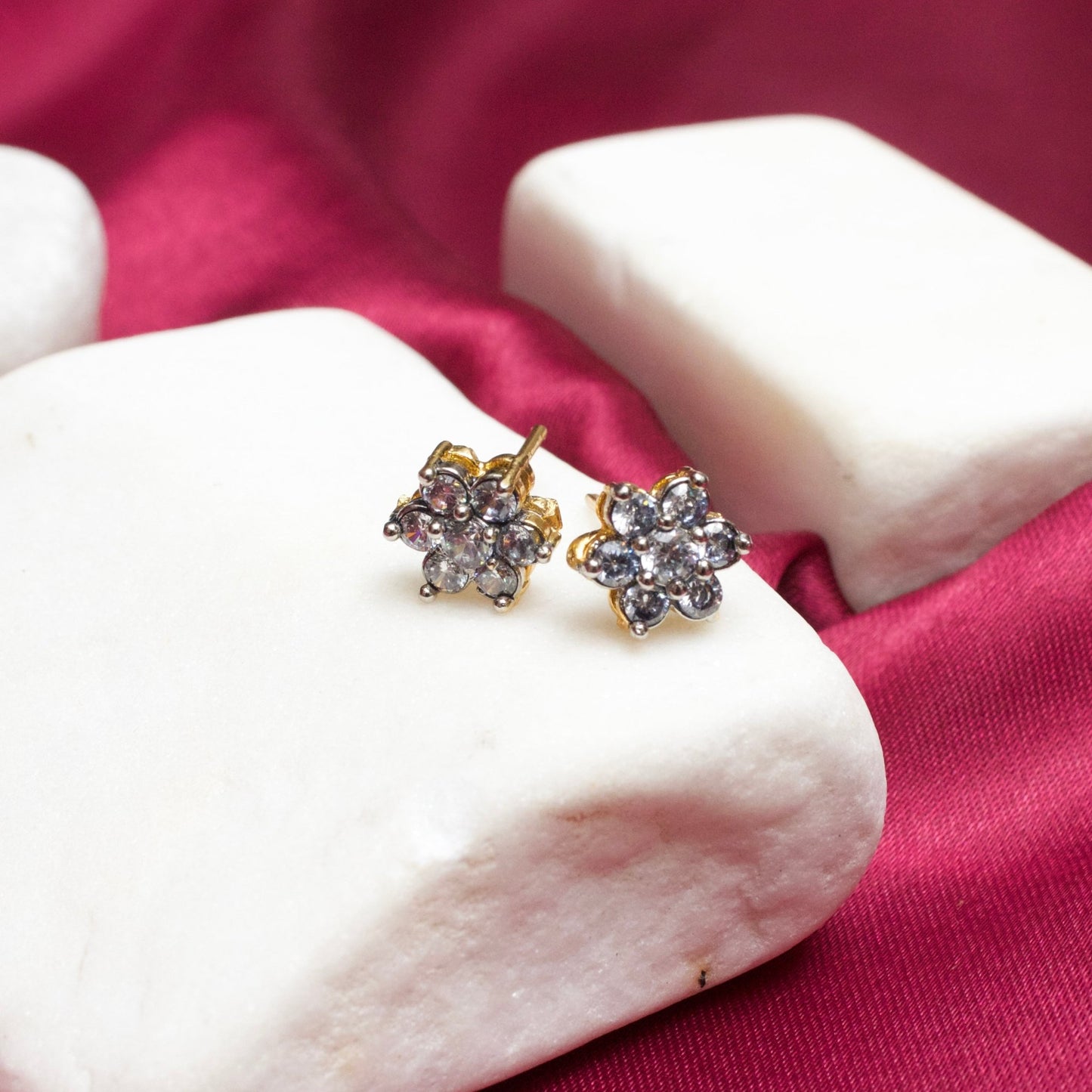 Zirconia Small Studs - Riwaaj