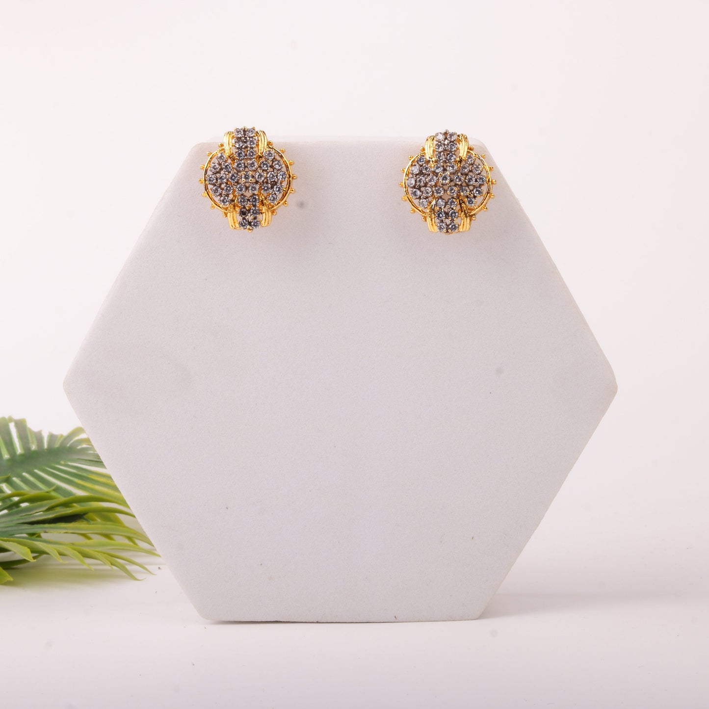 Classic Zircon Spark Studs