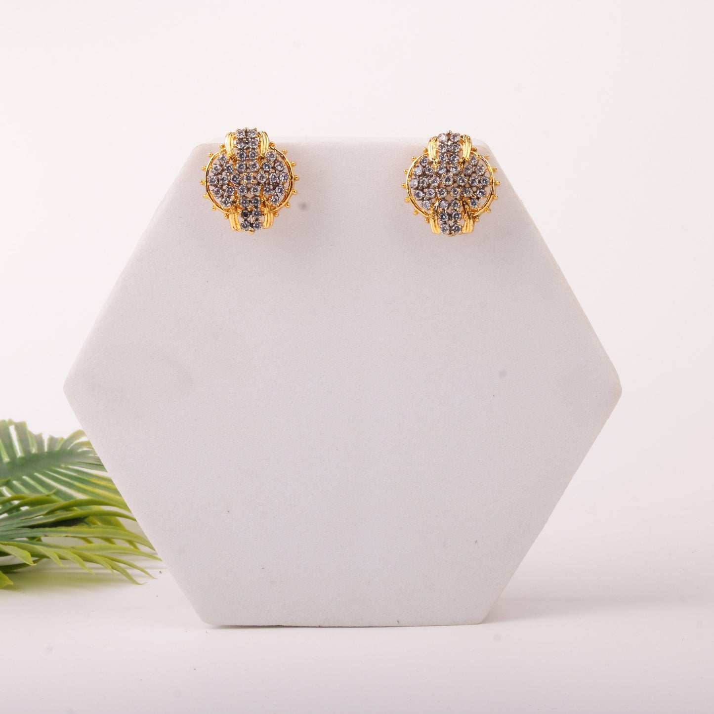 Classic Zircon Spark Studs - Riwaaj