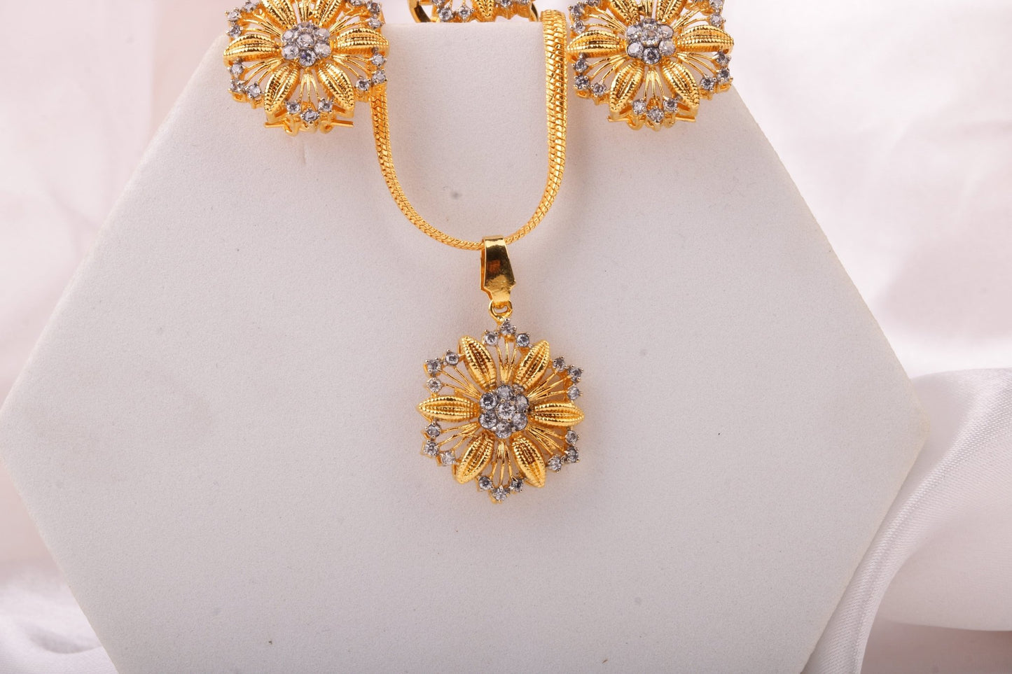 Sunshine Elegance Set - Riwaaj
