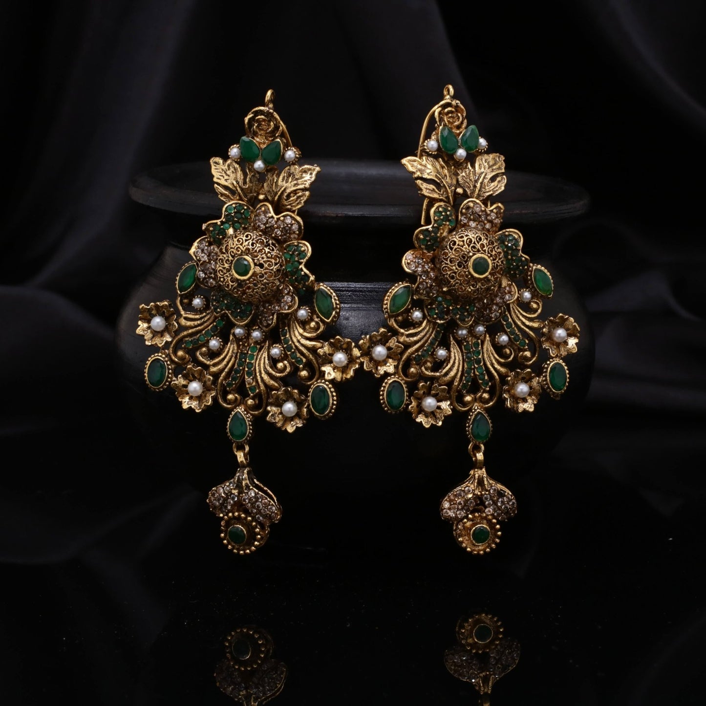 Zara Royale Earrings - Riwaaj