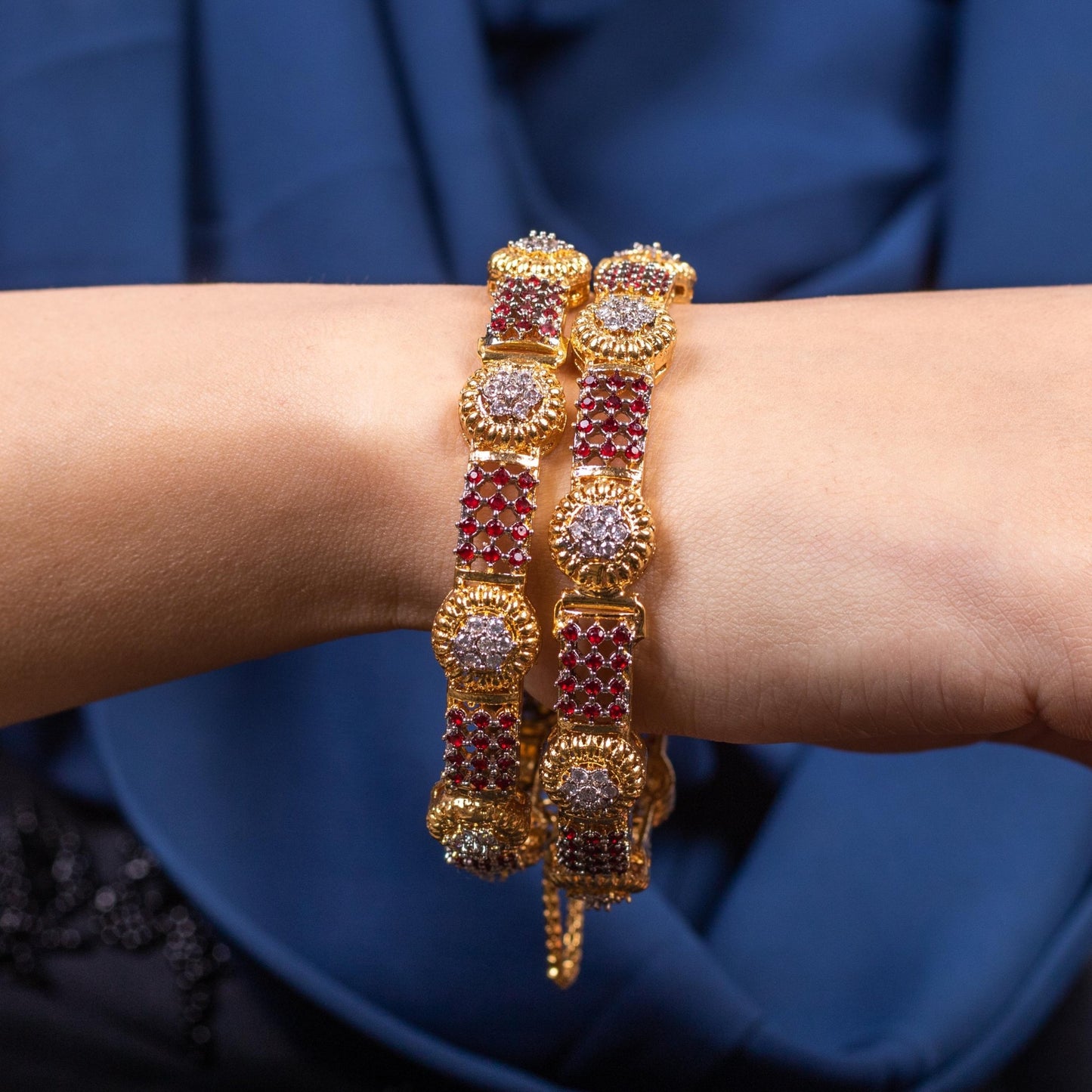 Stone Circle Bangle Red - Riwaaj