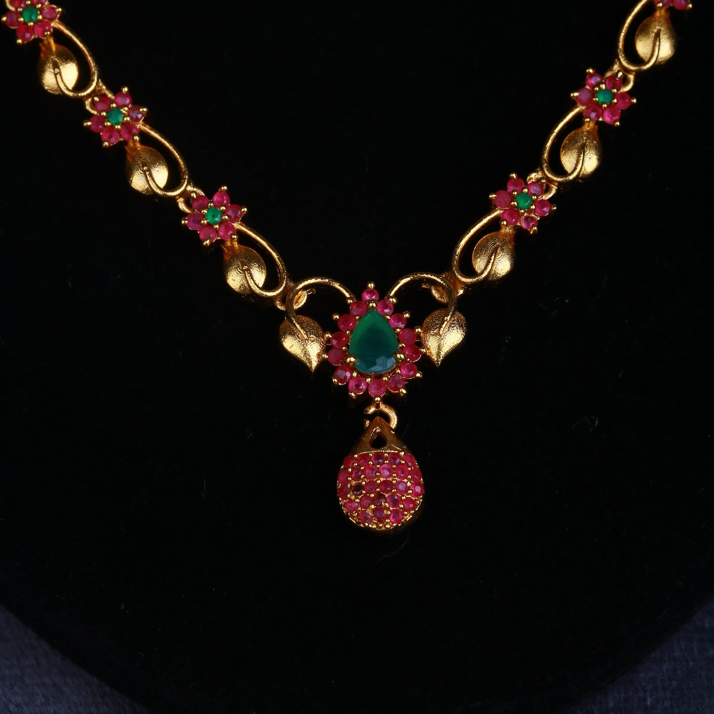 Gulab-e-Sabz Bloom Set