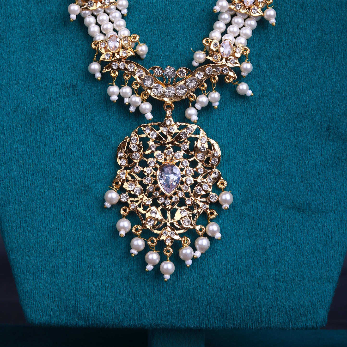 Zareen Mahal Jewellery Set