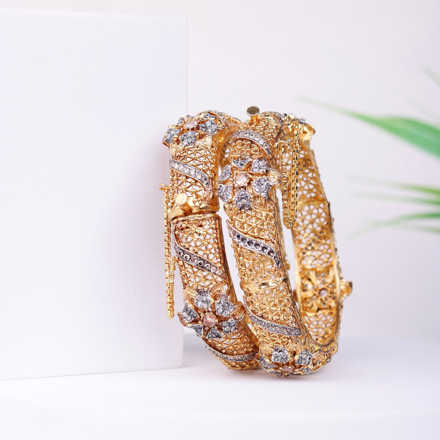 Set of 2 Lakshmi Bangles - Riwaaj