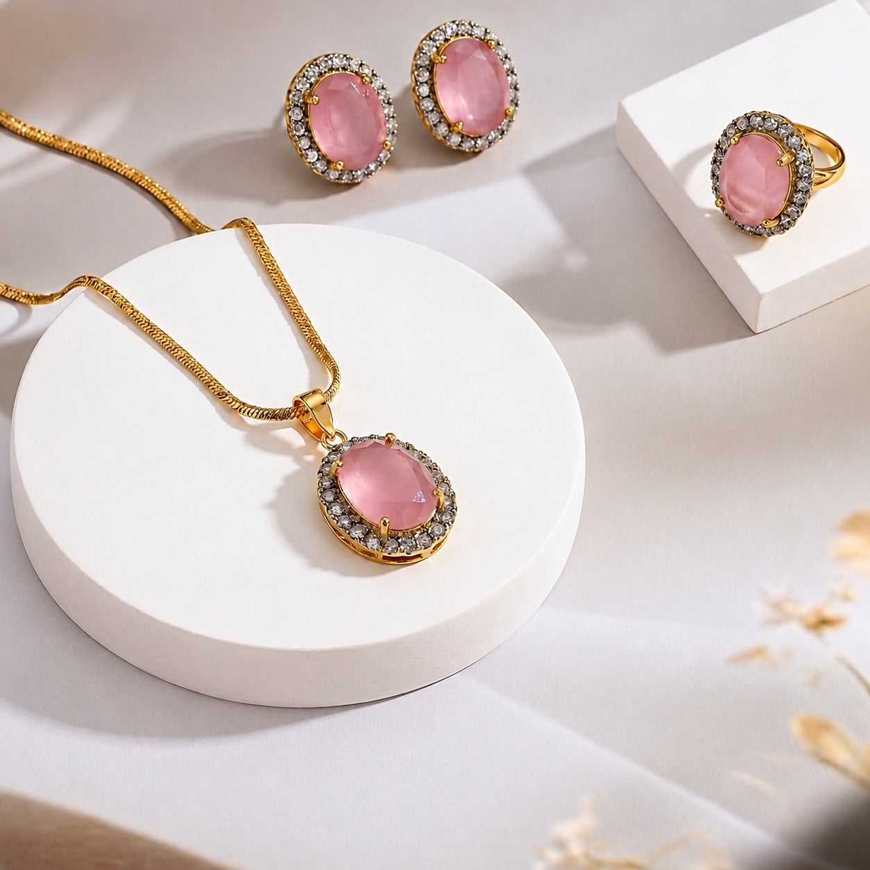 Riwaaj Elegance Locket Set