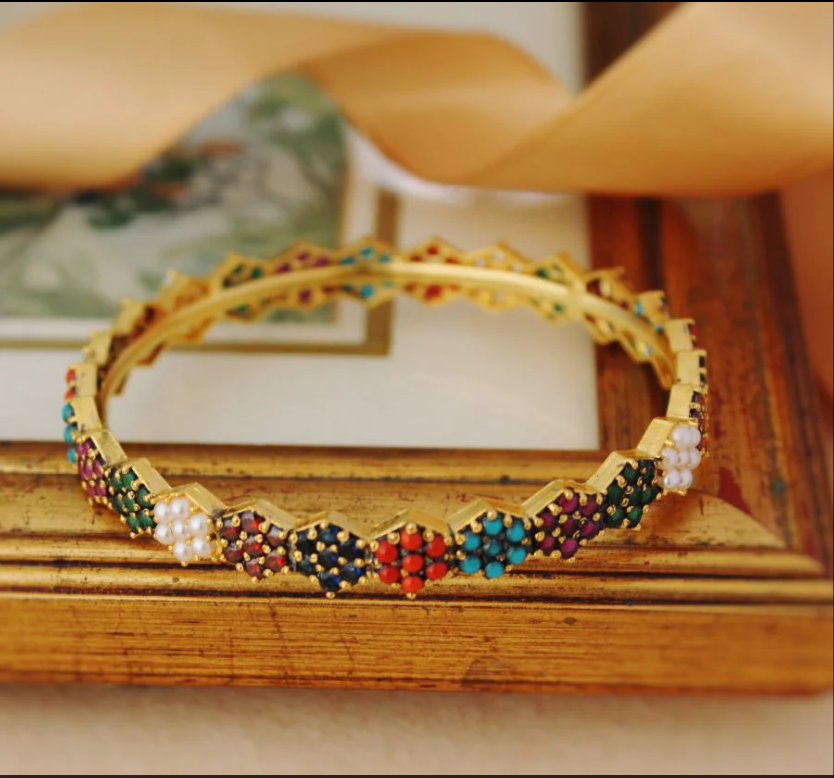Zirconia Flower Bangle