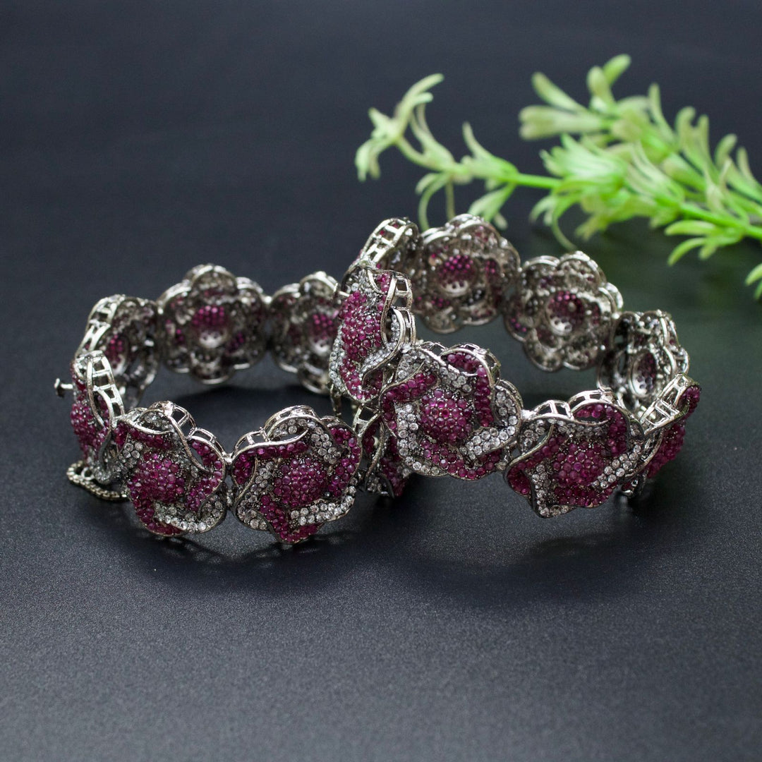 Zeenat Bangles