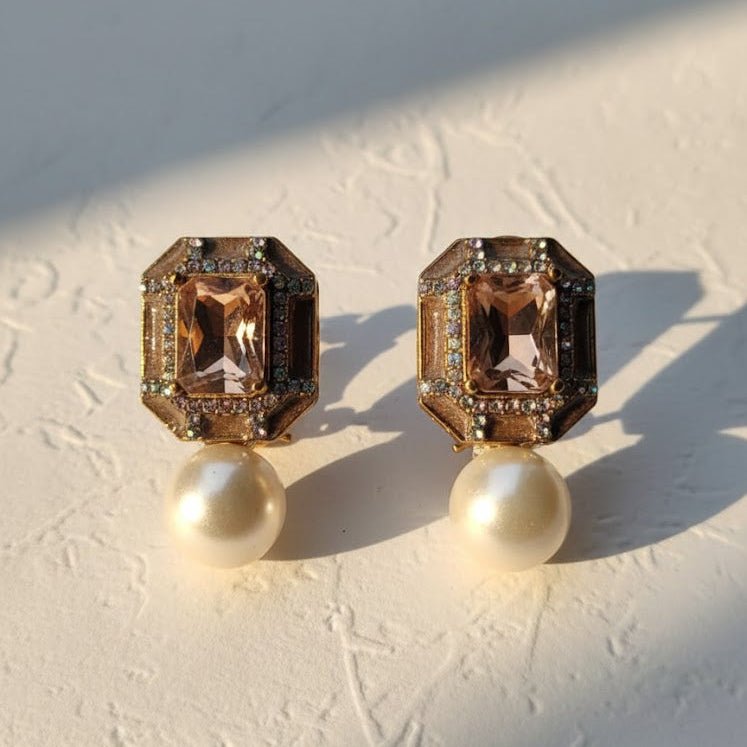 Sadaf Glow Studs - Riwaaj