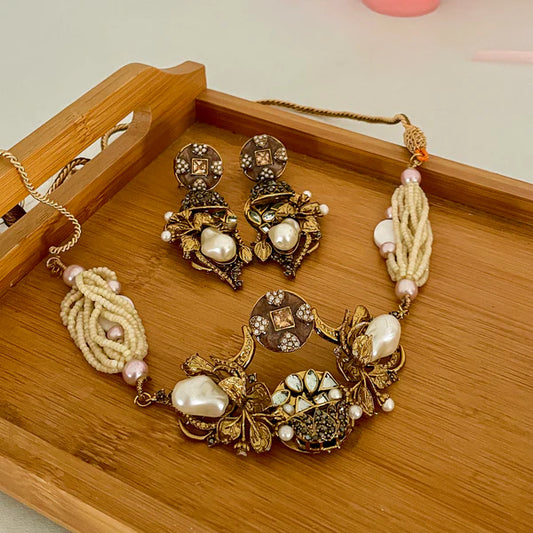 Hoorum Choker Set