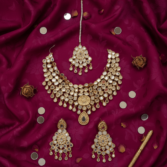 Gulzaar Kundan Set