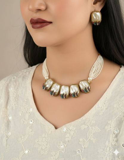 Husn-e-Janan Choker