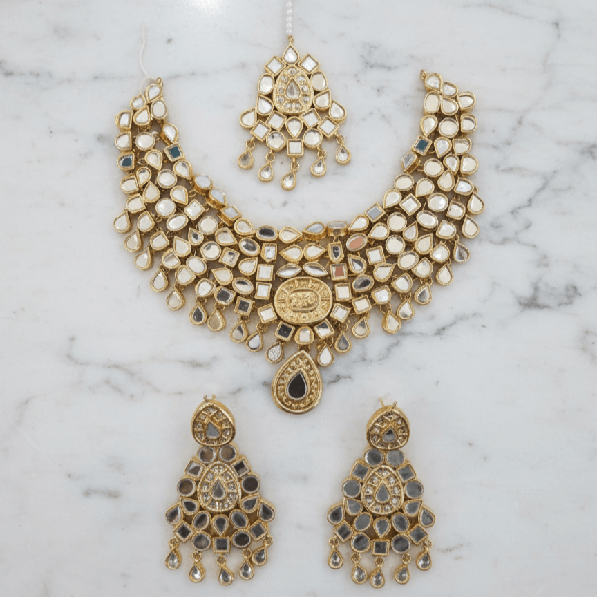 Gulzaar Kundan Set