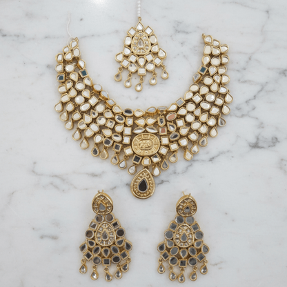Gulzaar Kundan Set