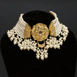 Load image into Gallery viewer, Divine Kundan Radiance Set
