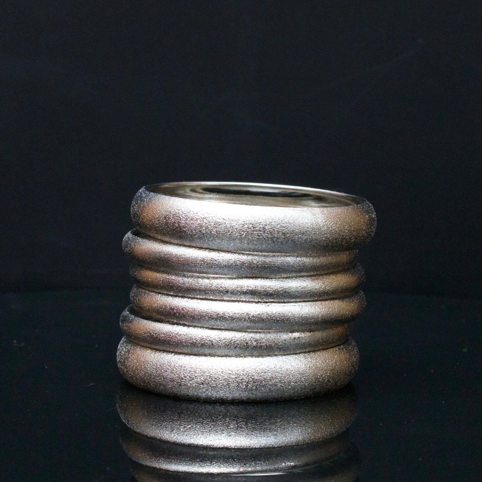 Cleopatra Silver Glass Bangle - Riwaaj