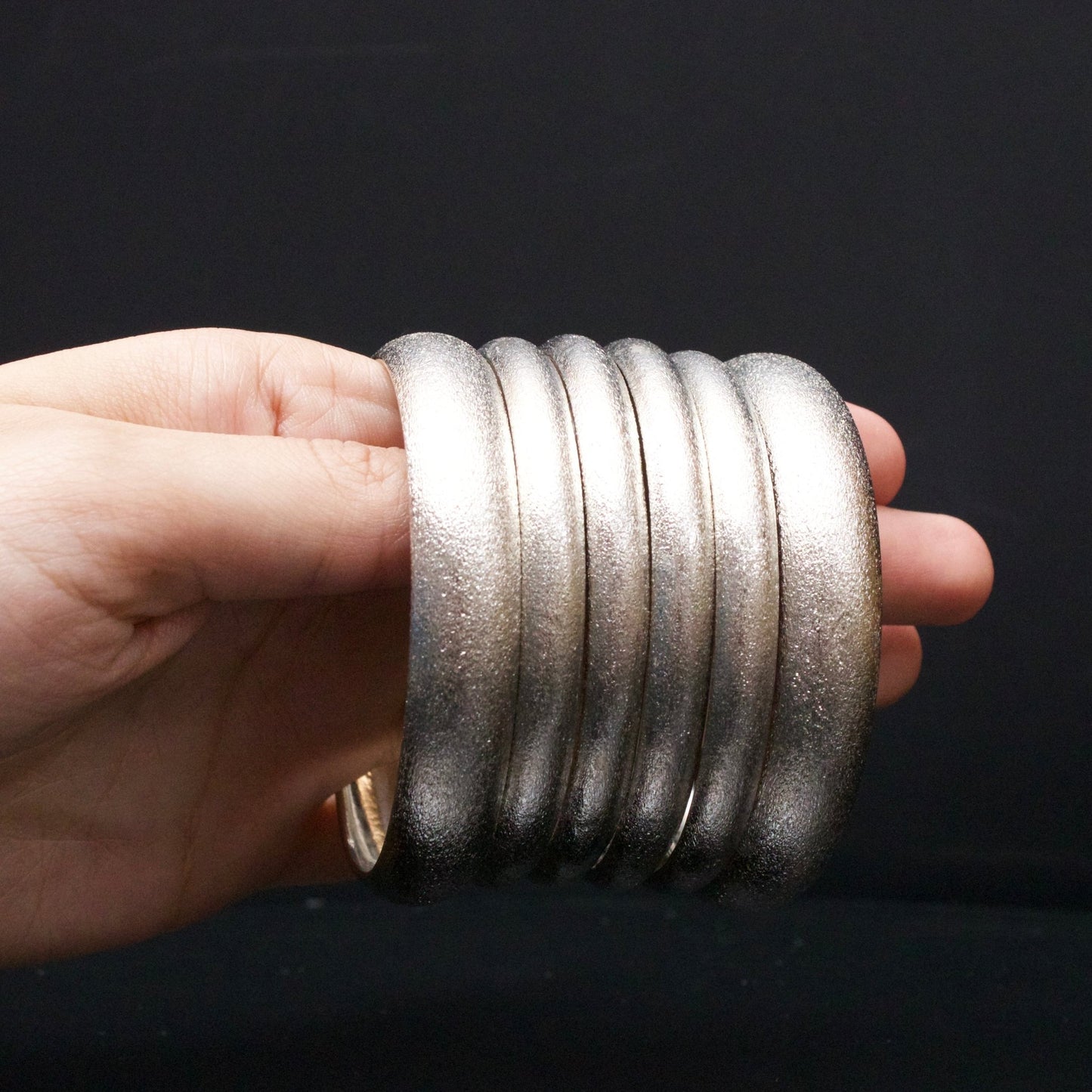 Cleopatra Silver Glass Bangle - Riwaaj
