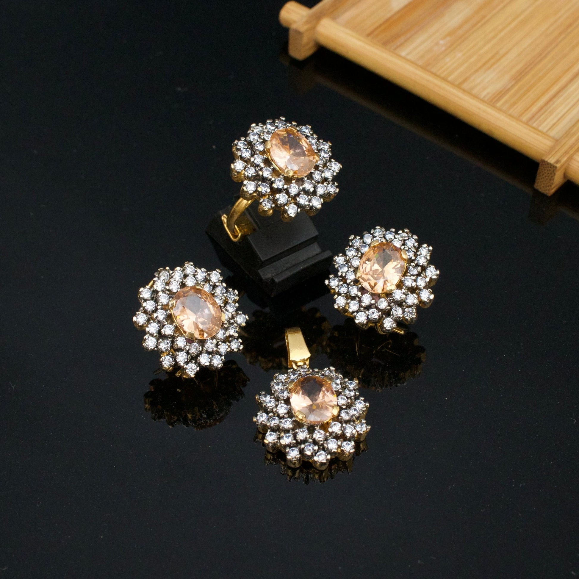 Mystic Glow Zircon Set - Riwaaj