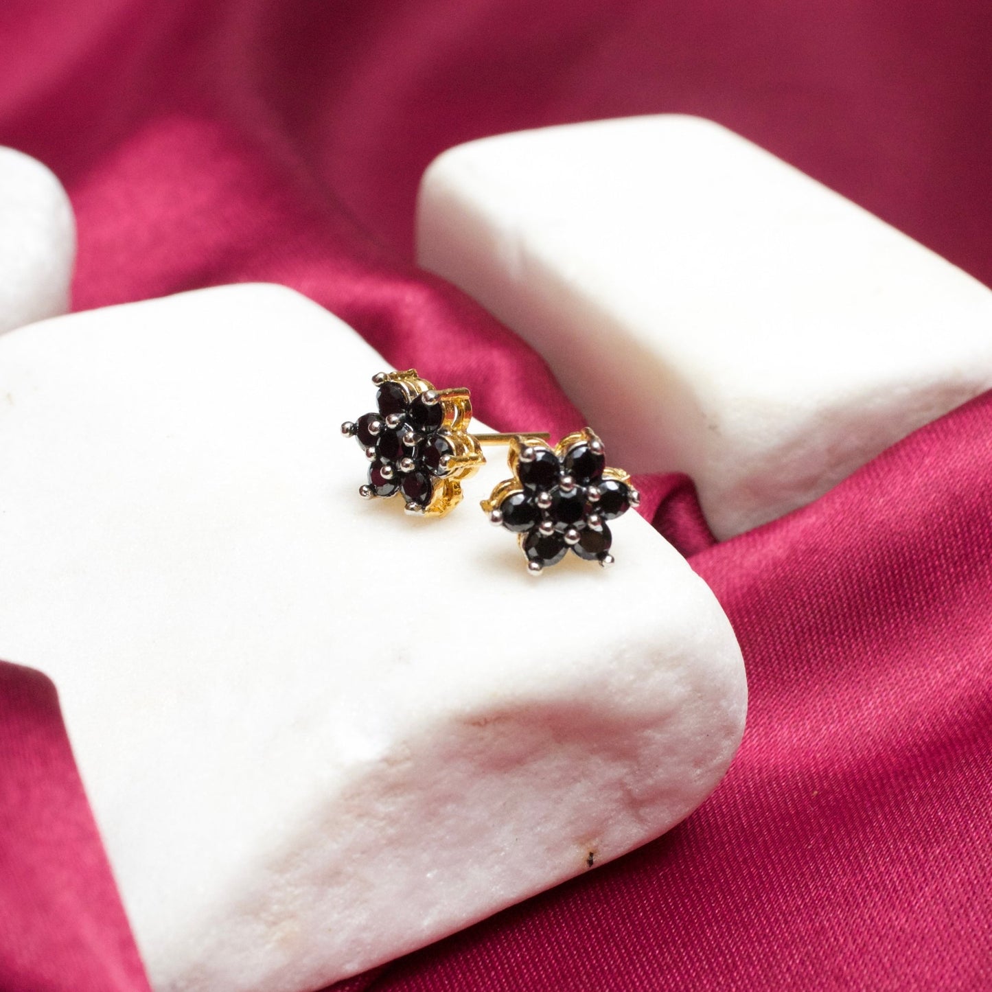 Zirconia Small Studs - Riwaaj