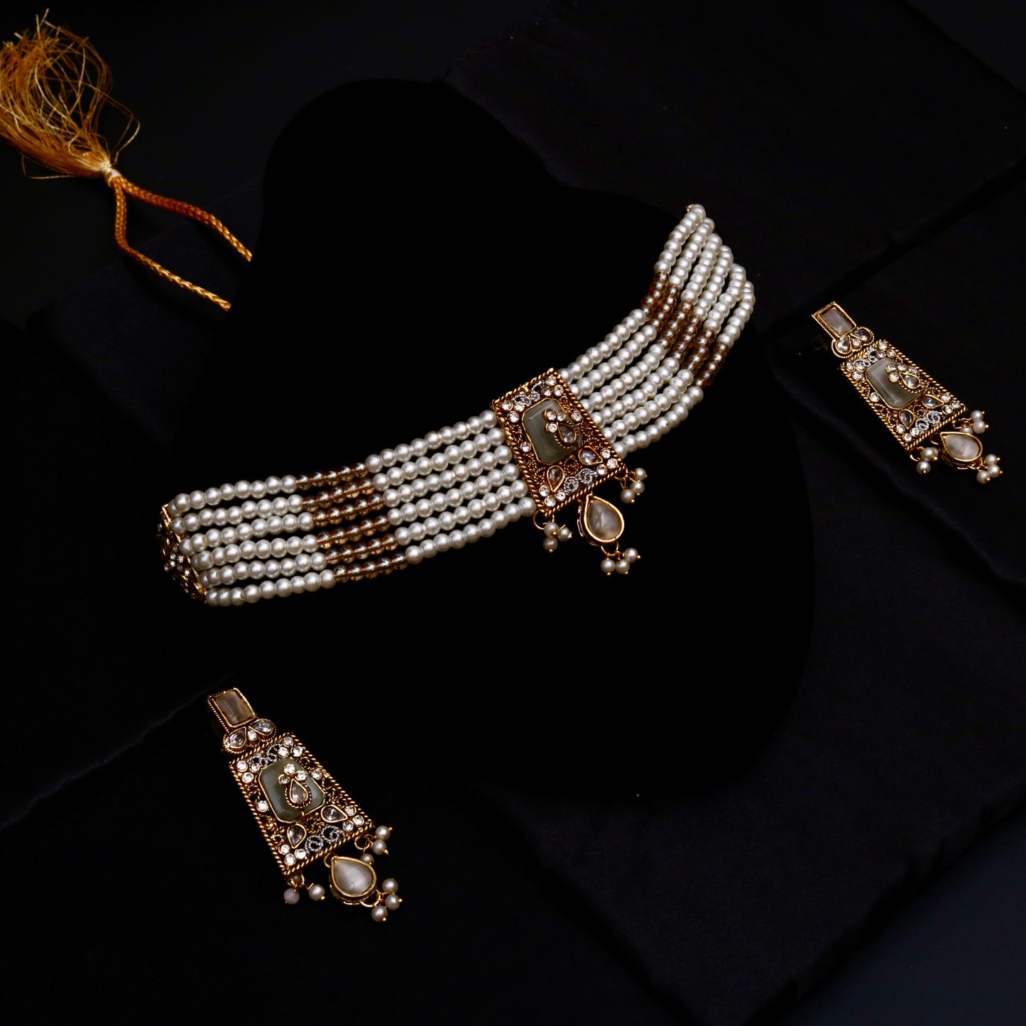 Mahira Pearl Choker Set