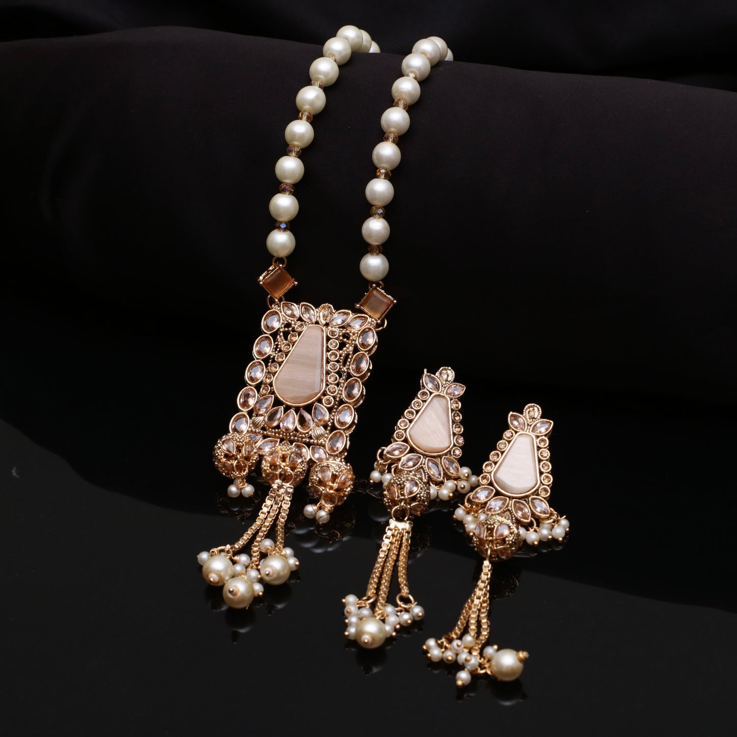 Zarmin Kundan Pearl Maala Set