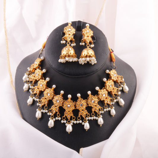 Zeenat Royal Kundan Set