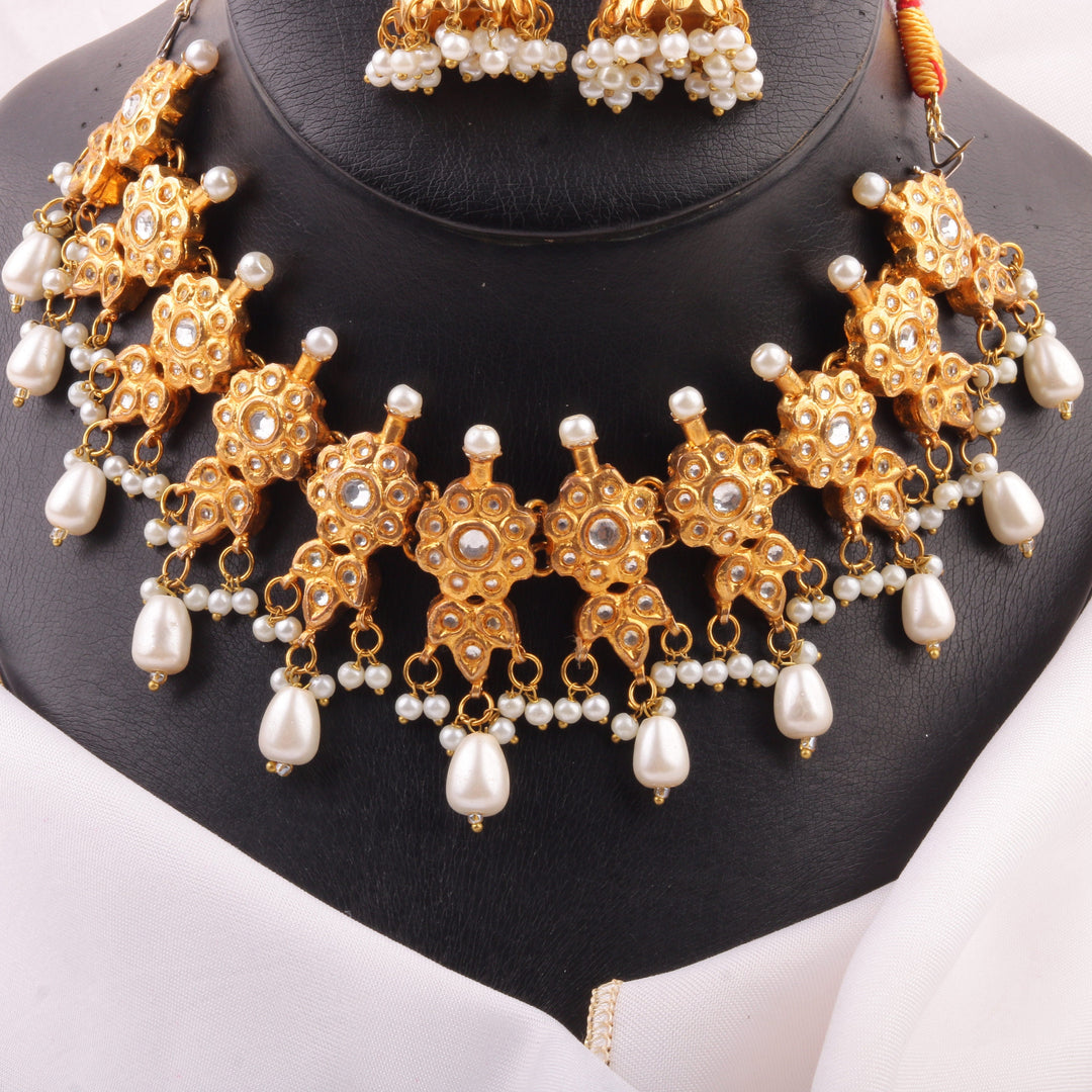 Zeenat Royal Kundan Set