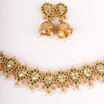 Load image into Gallery viewer, Emerald Glint Kundan Choker Set
