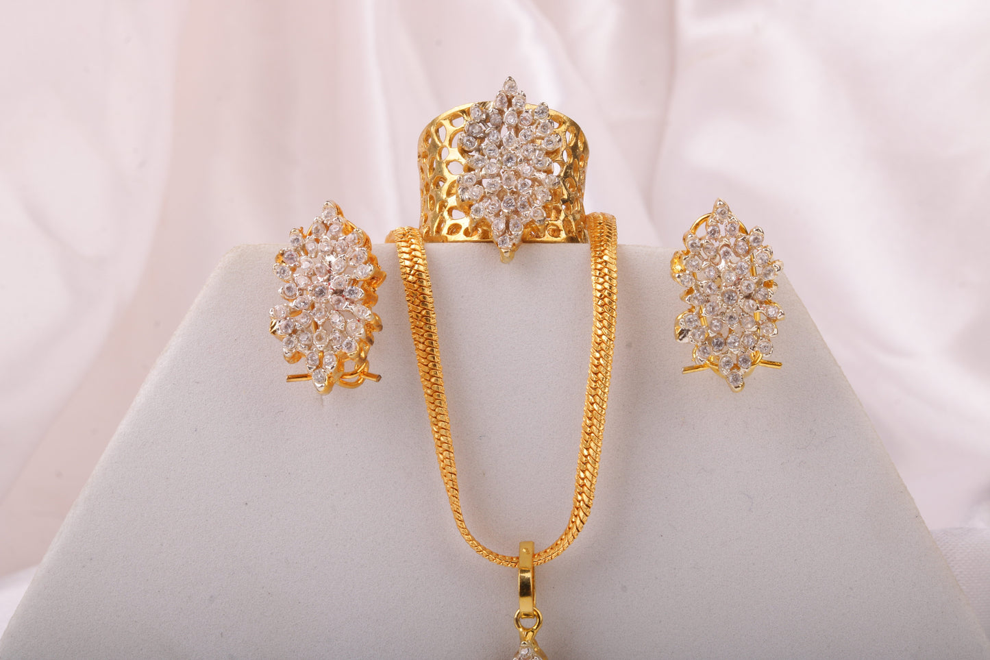 Royal Locket Set