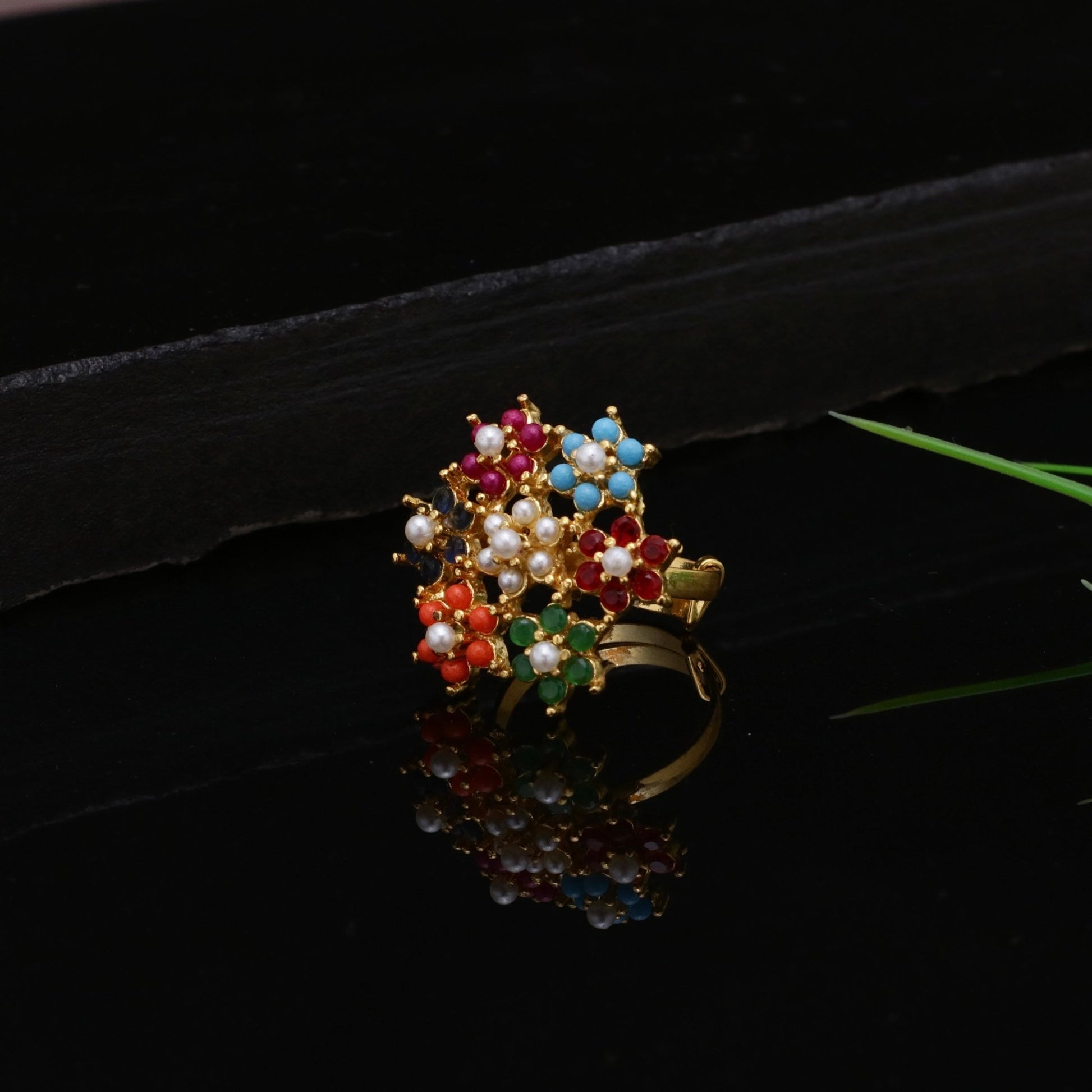 Zirconia Bloom Ring - Riwaaj
