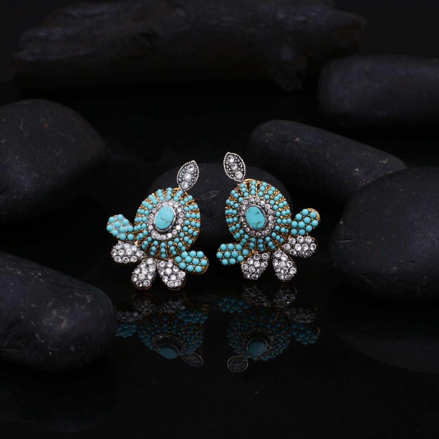 Oxidized Zircon Studs - Riwaaj