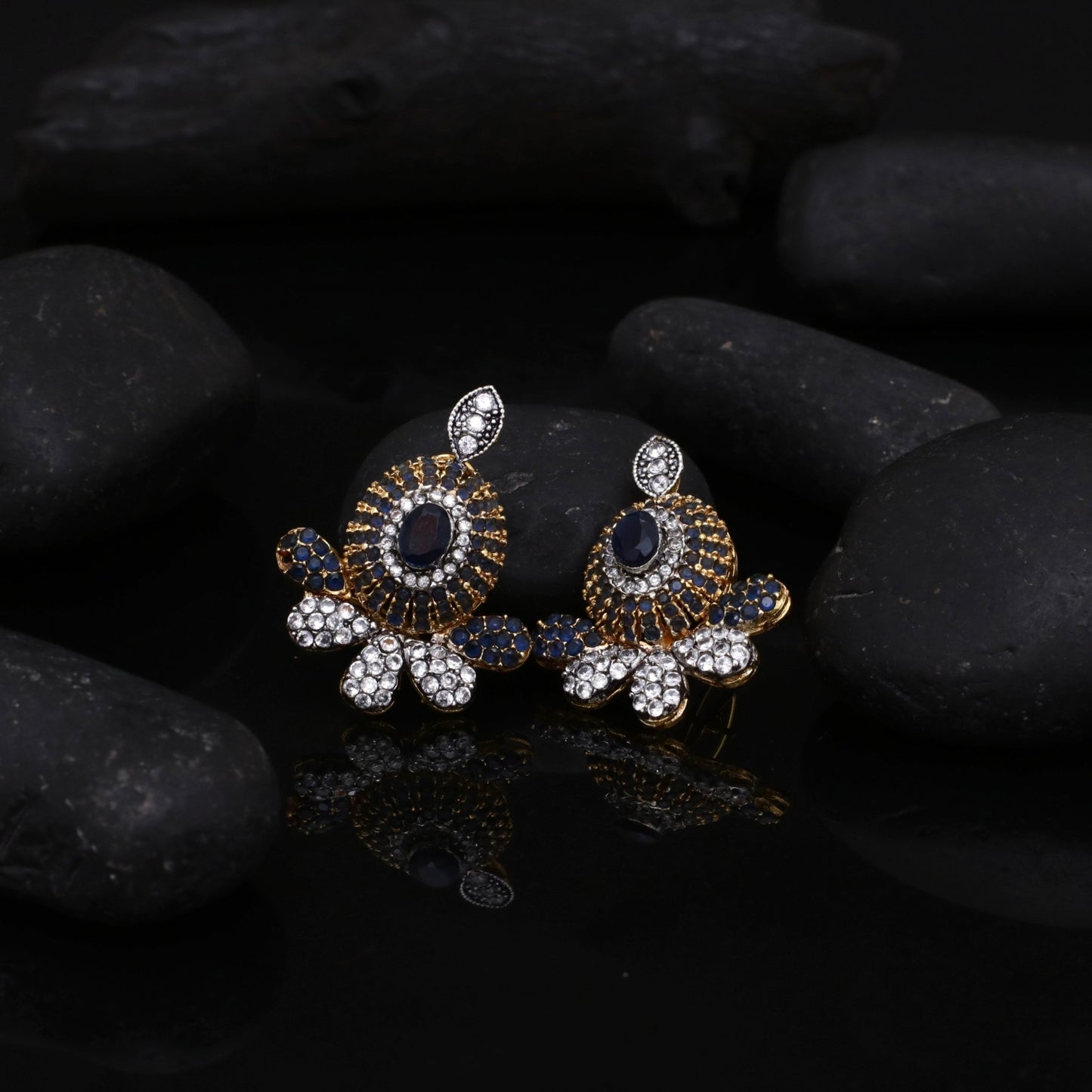 Oxidized Zircon Studs - Riwaaj