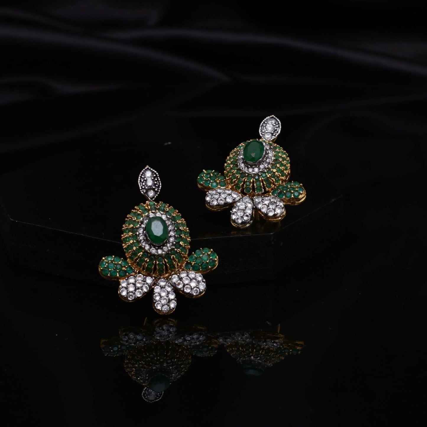 Oxidized Zircon Studs - Riwaaj