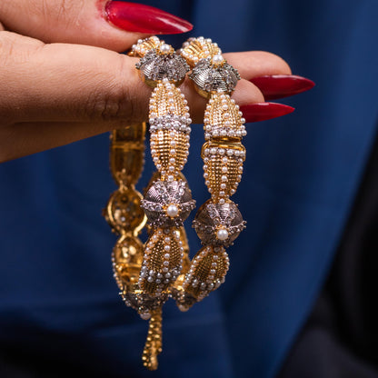 Aurora Glow Bangle Pearl