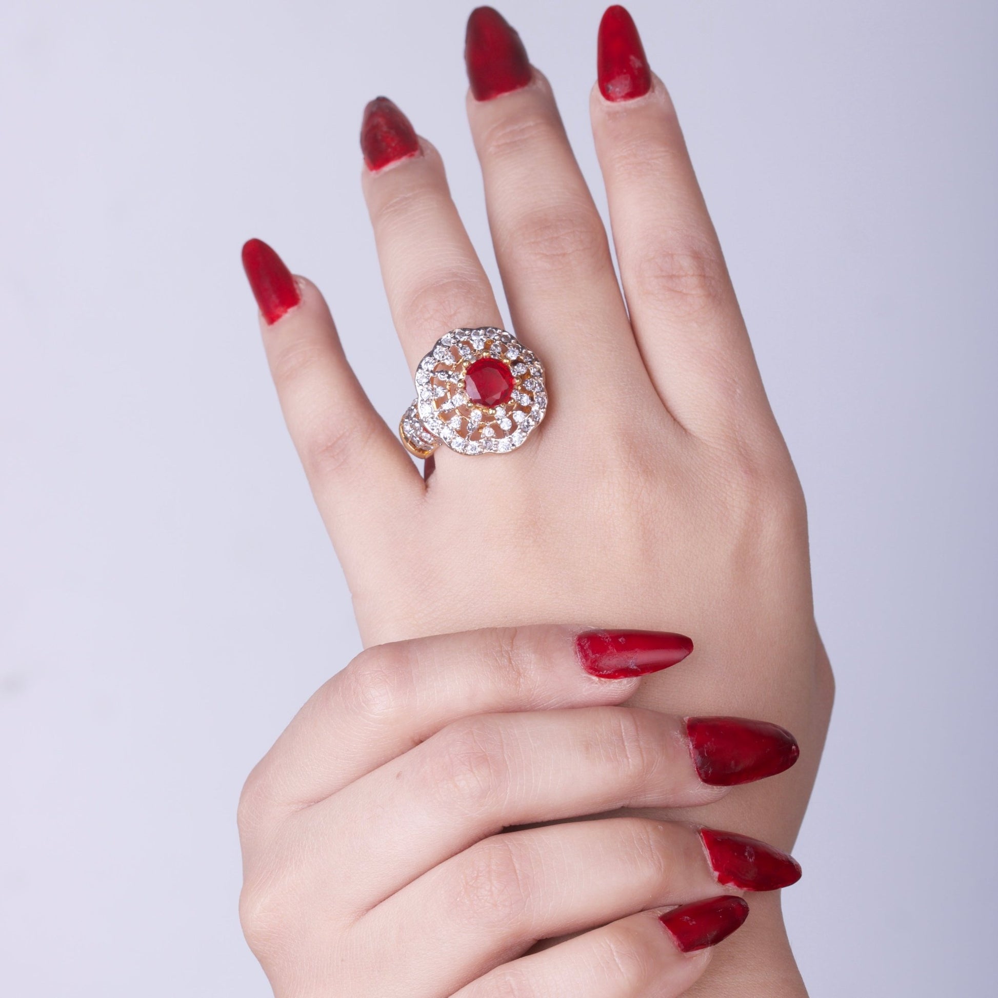 Circle Stone Ring - Riwaaj