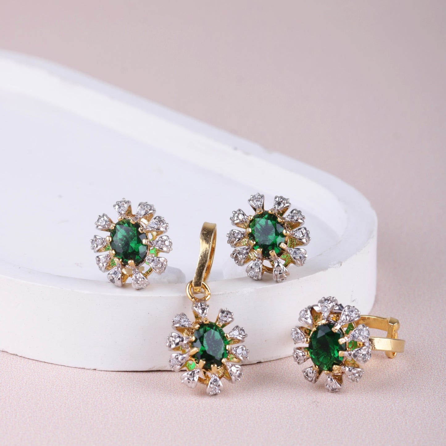 Cubic Flower Locket Set - Riwaaj