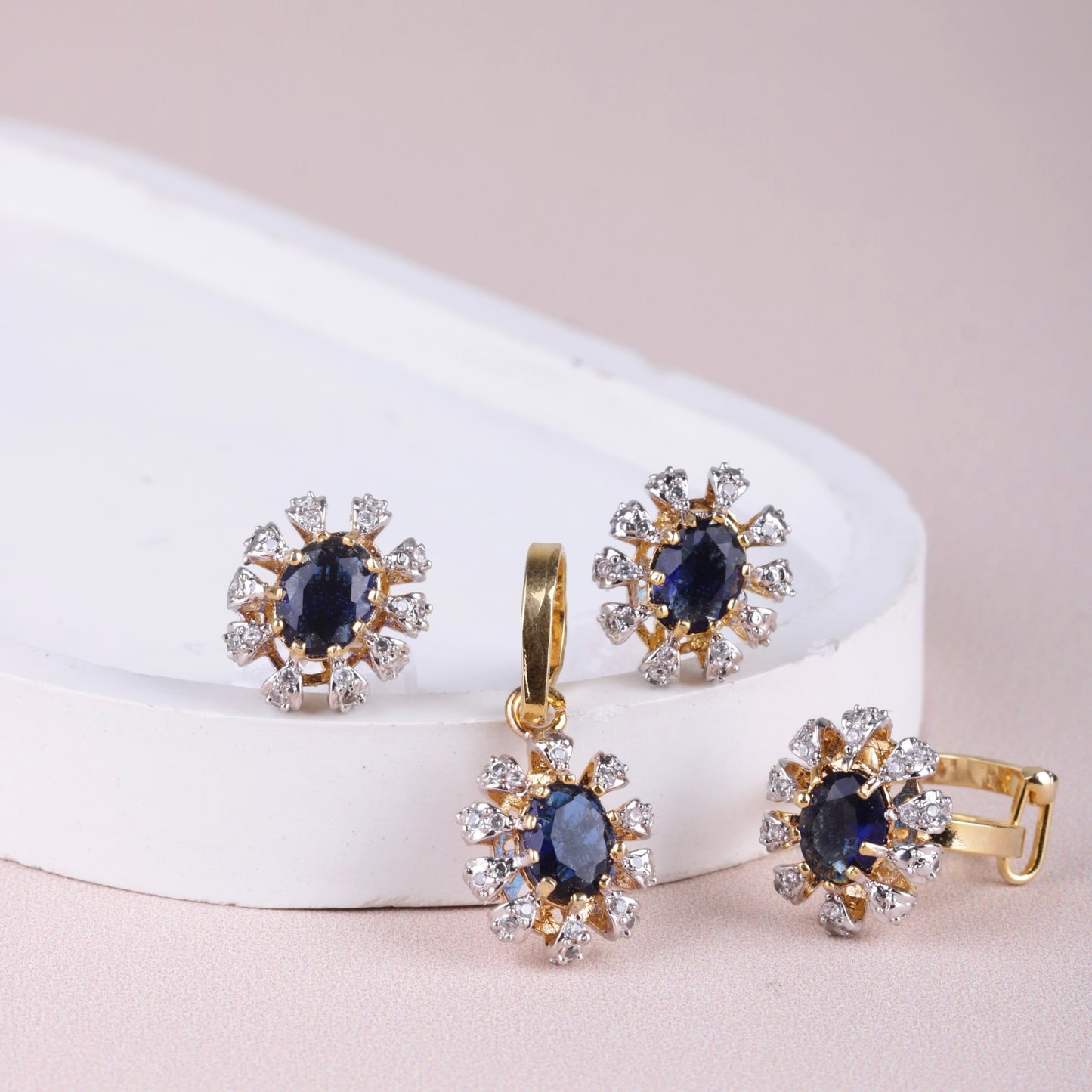 Cubic Flower Locket Set - Riwaaj