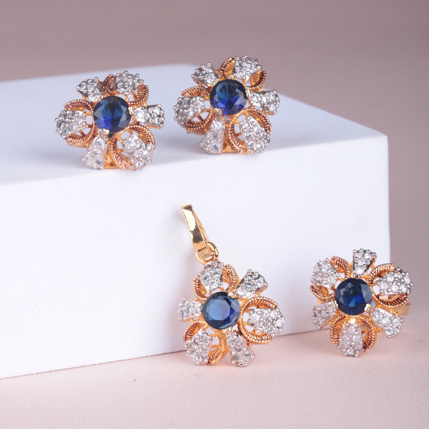 Zircon Flower Locket Set