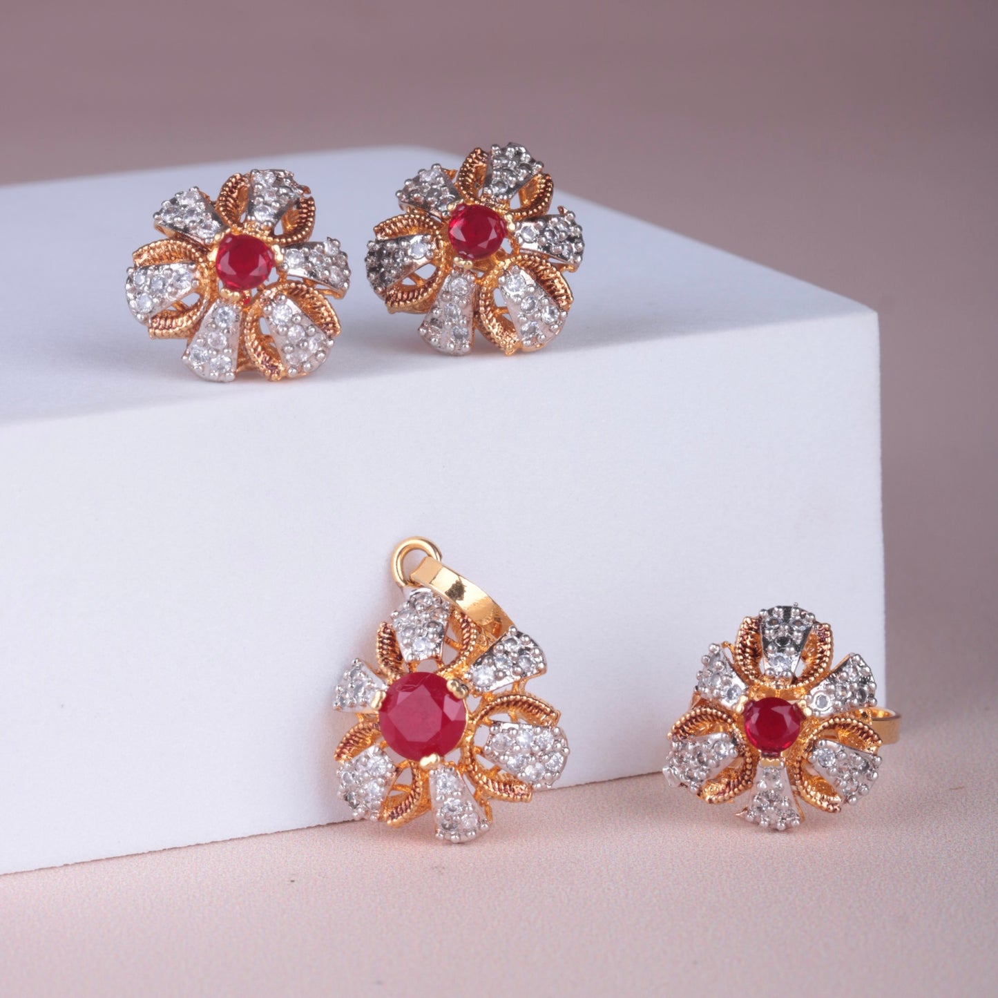 Zircon Flower Locket Set