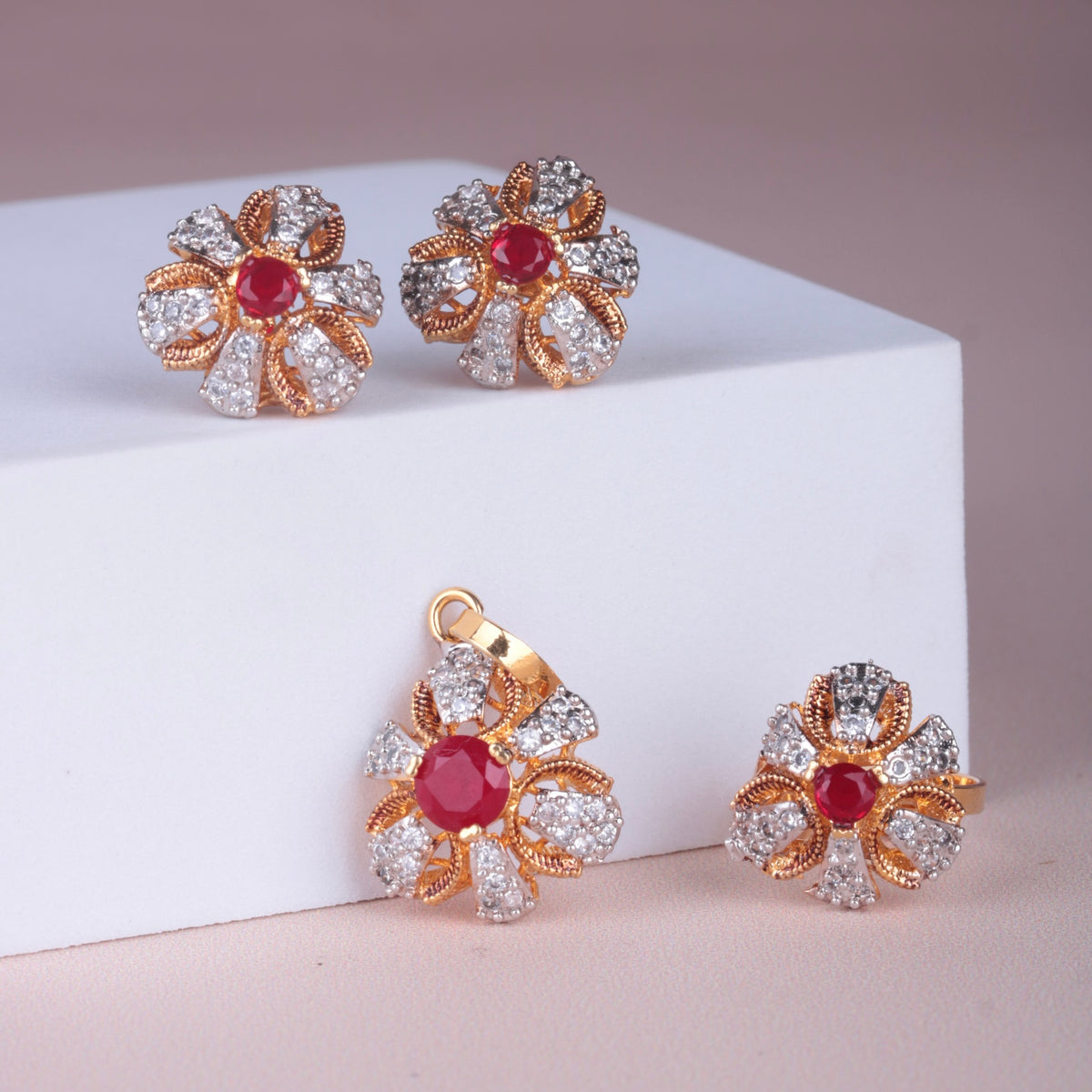 Zircon Flower Locket Set - Riwaaj