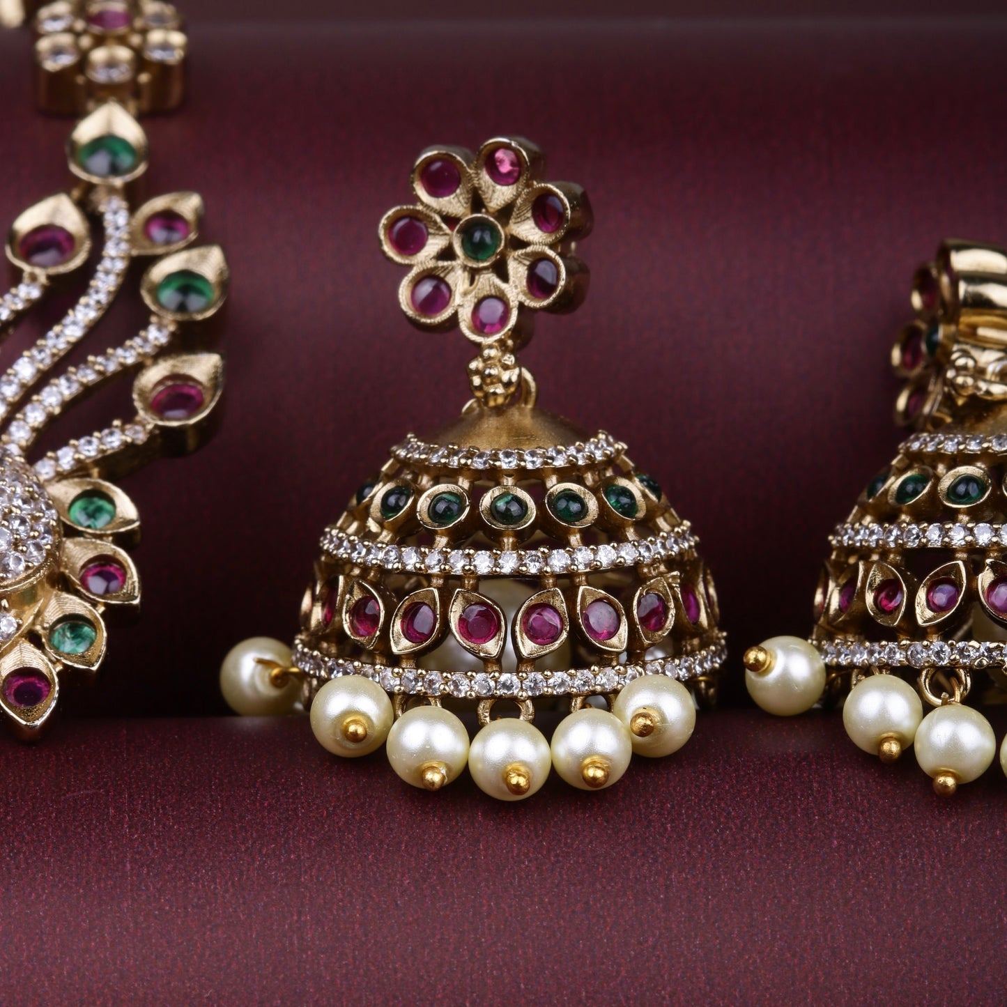 Peacock Grace Pendant Necklace Set