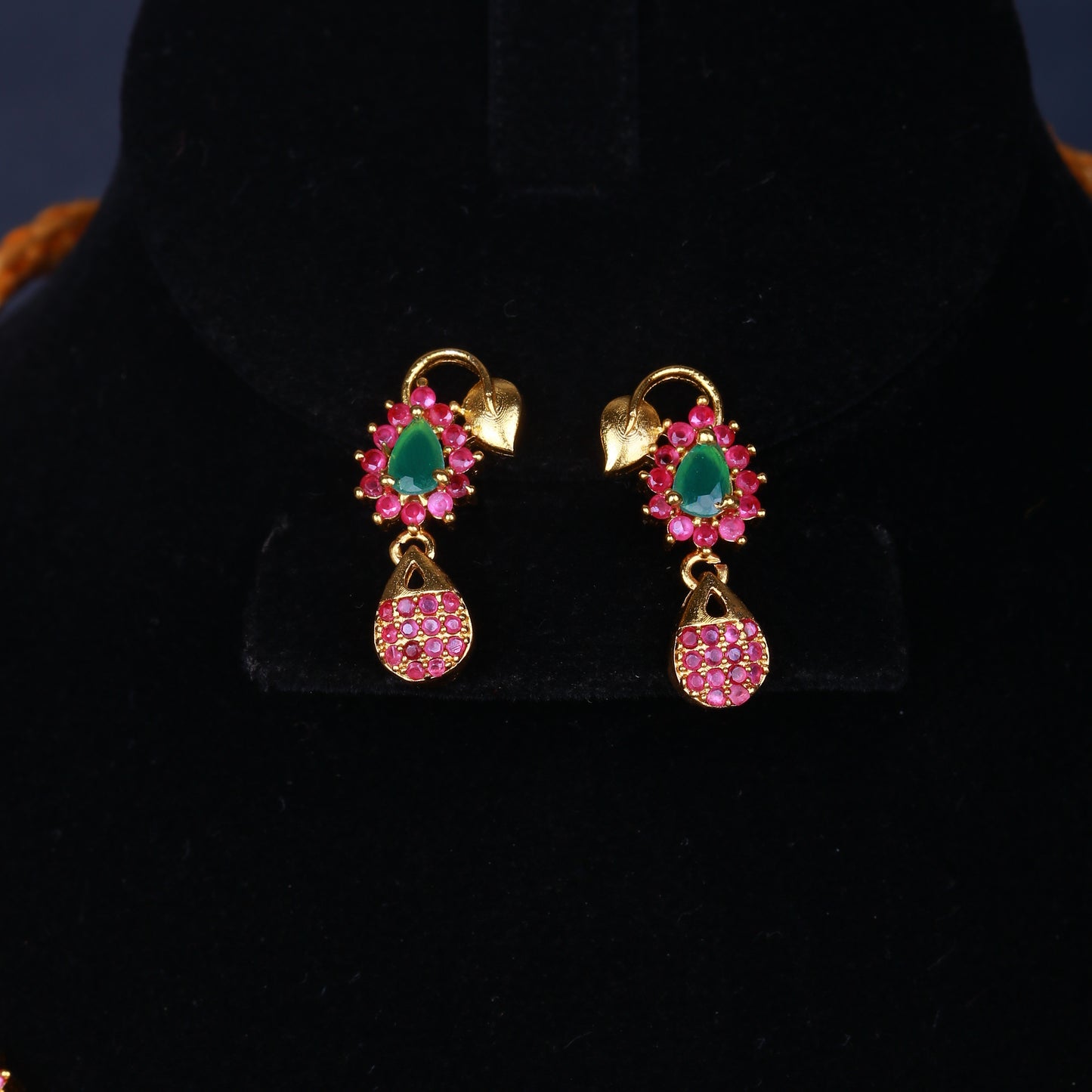 Gulab-e-Sabz Bloom Set