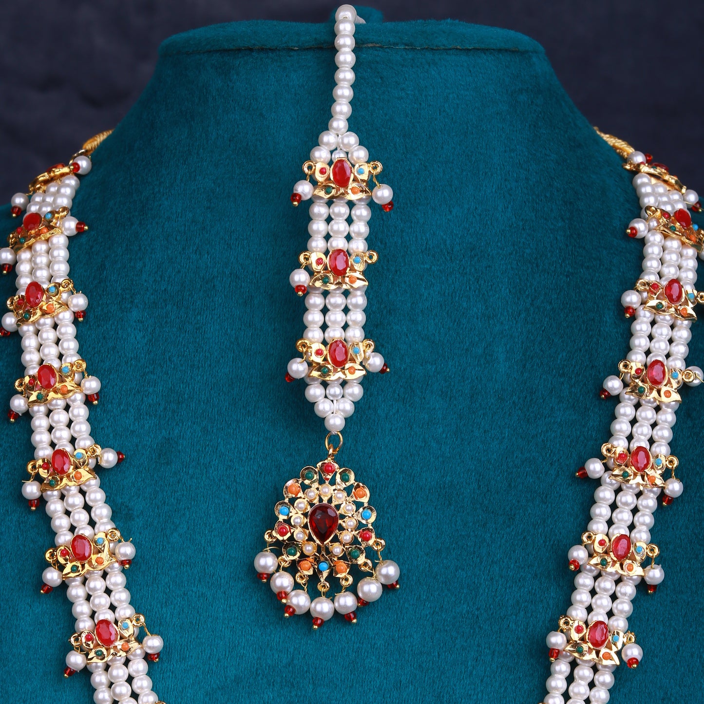 Zareen Mahal Jewellery Set