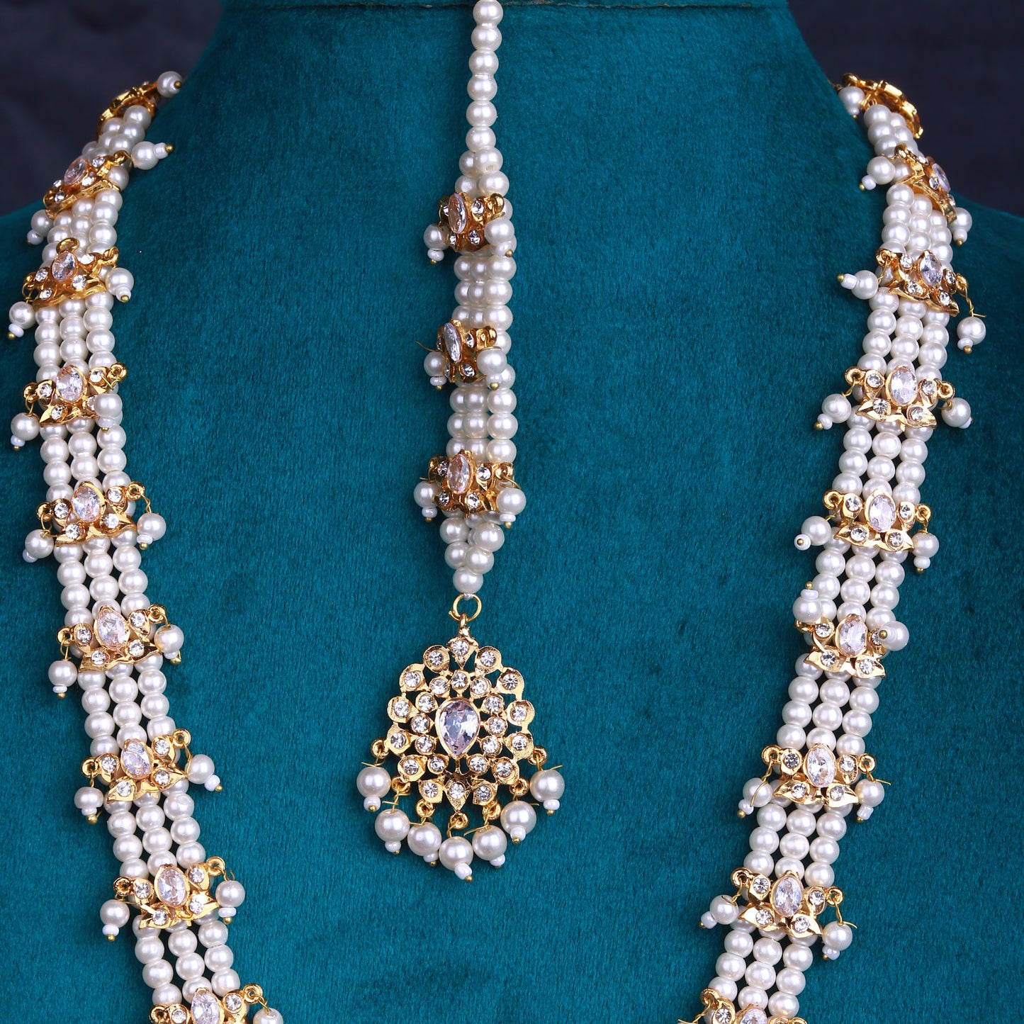 Zareen Mahal Jewellery Set