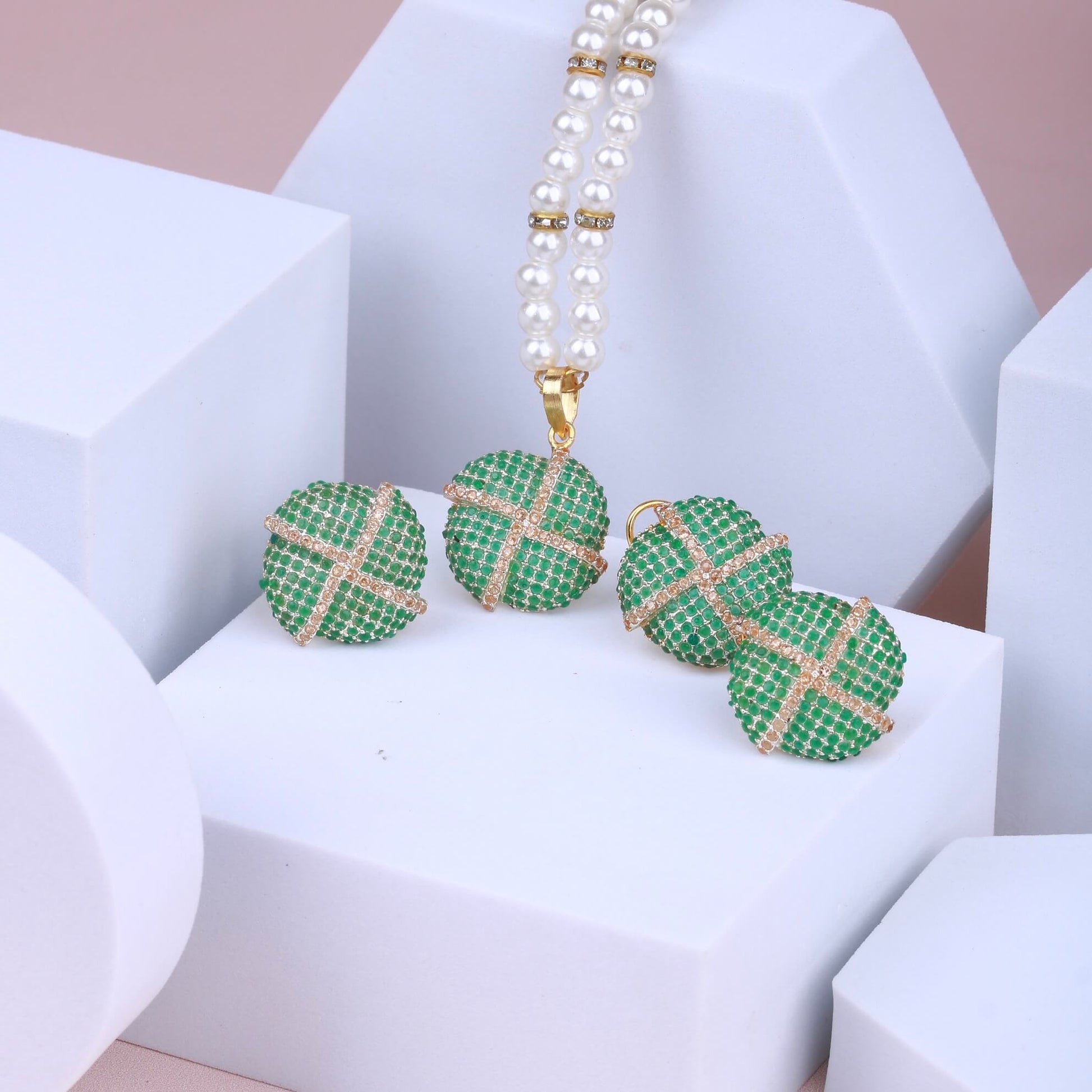 Premium quality Uncut Style Combo set with adjustable Ring - Riwaaj