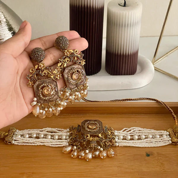 Naureen Half Choker Set