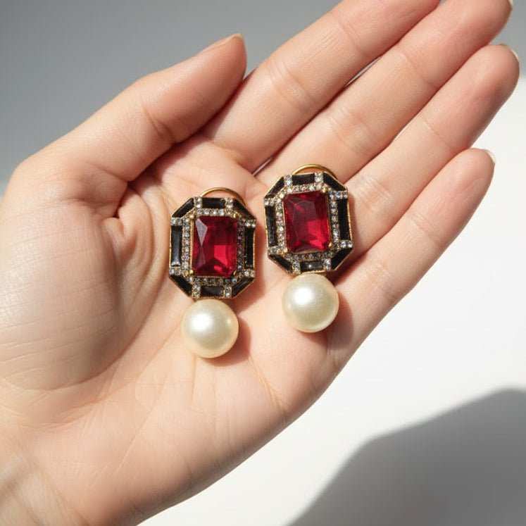 Sadaf Glow Studs - Riwaaj